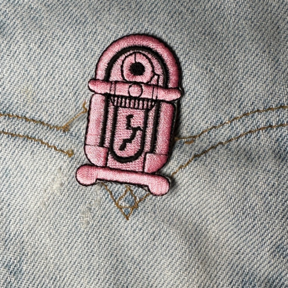 Tiny Pink Jukebox Embroidered Patch Iron On Sew On Applique Retro Music Decor